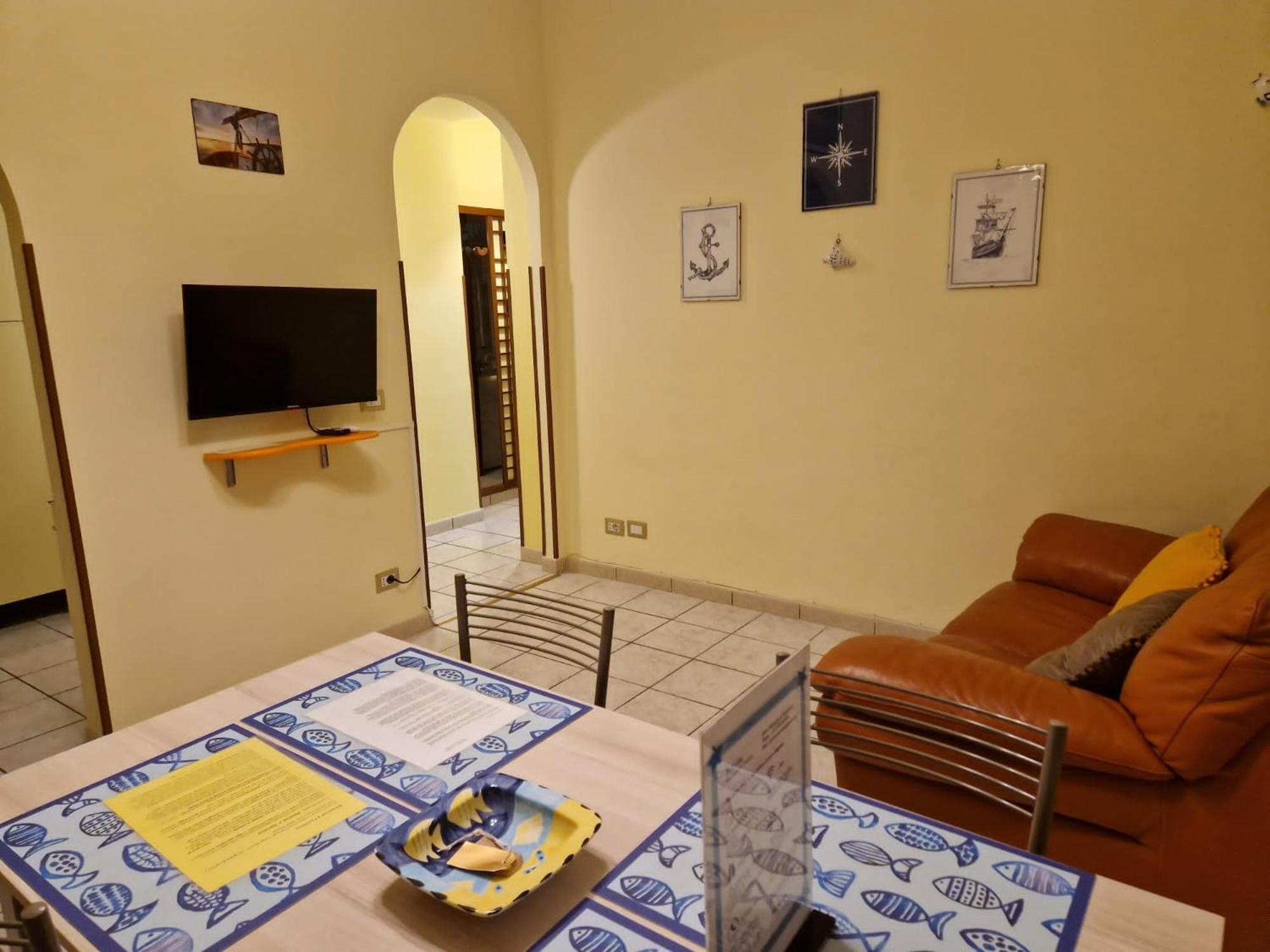 Holidays At The Dock - Airport Apartment